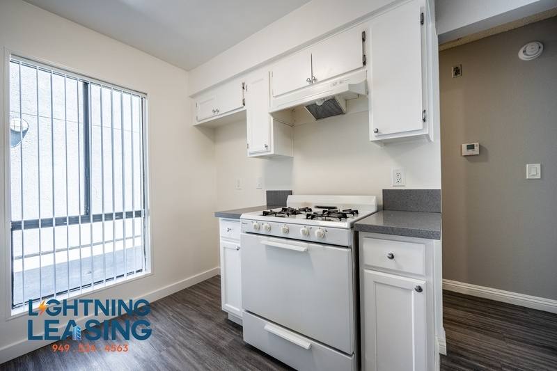 Apartment for rent at 14201 Victory Blvd #217, Van Nuys, CA 91401