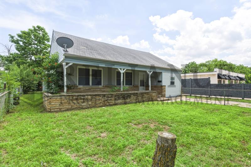 House for rent at 3123 W Douglas Ave, Wichita, KS 67213