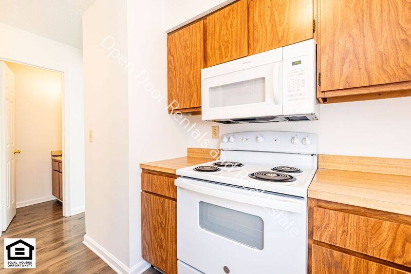 Apartment for rent at 5007 Vermont Lane, Fort Wayne, IN 46815