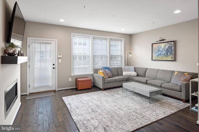 Townhouse for rent at 1310 Jackson St #1, Baltimore, MD 21230