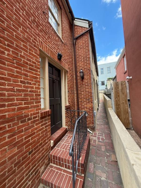 Townhouse for rent at 24 E Henrietta St #1, Baltimore, MD 21230
