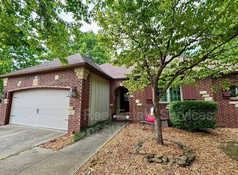 House for rent at 607 E Falls Circle, Ozark, MO 65721