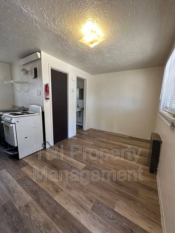 Apartment for rent at 2131 8th Ave #12, Greeley, CO 80631