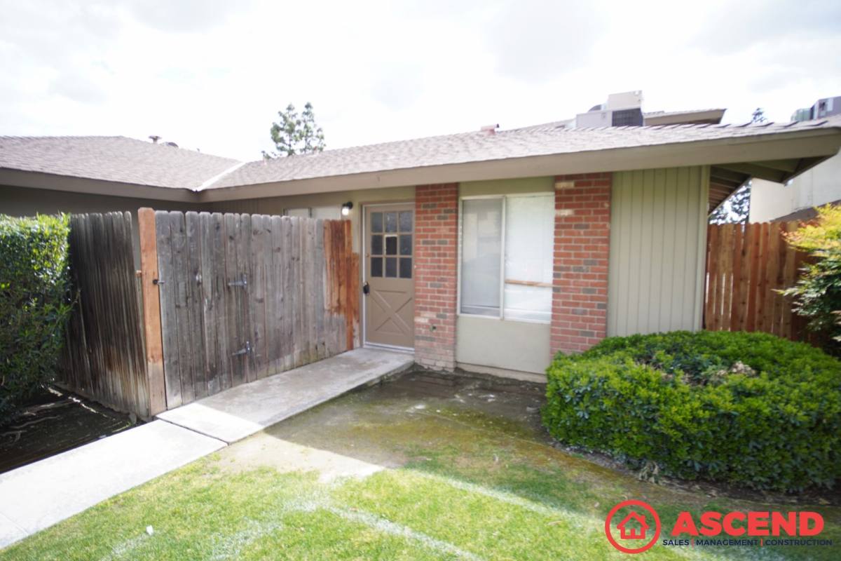Apartment for rent at 4717 Buckley Way, Bakersfield, CA 93309