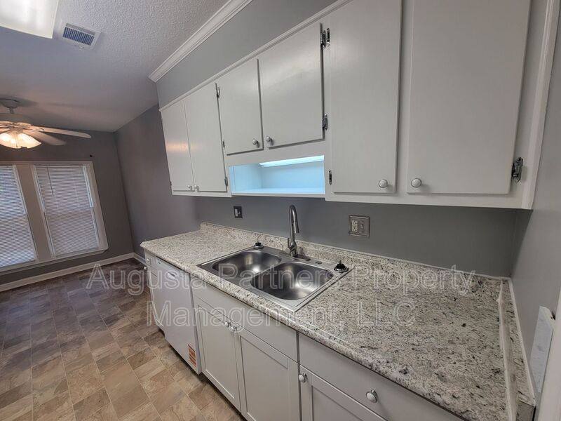 House for rent at 3528 Woodlake Rd, Hephzibah, GA 30815