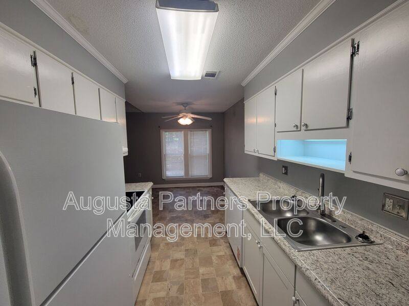 House for rent at 3528 Woodlake Rd, Hephzibah, GA 30815