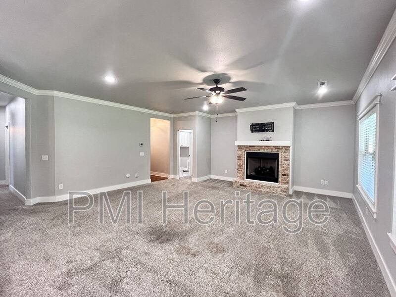 House for rent at 24 Bonhill Lane, Bella Vista, AR 72715