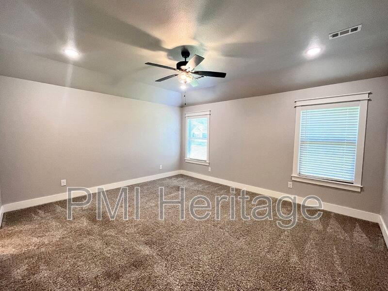 House for rent at 24 Bonhill Lane, Bella Vista, AR 72715
