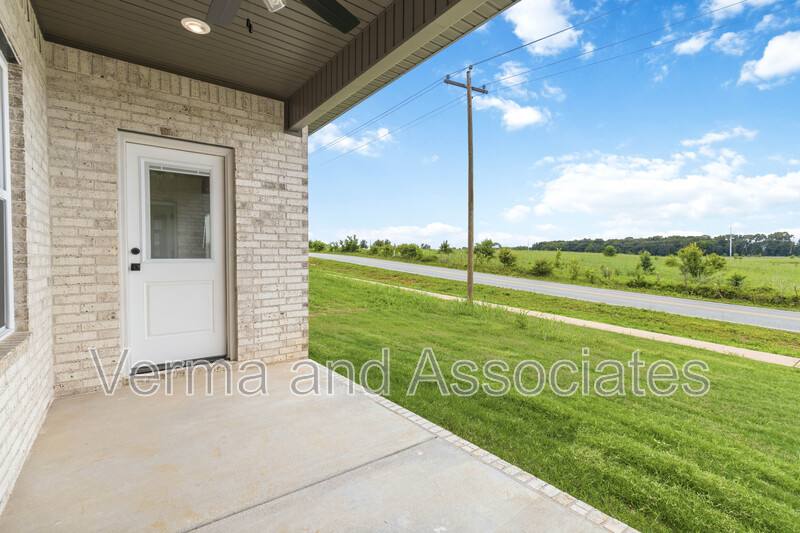 House for rent at 920 Trestle Lane, Centerton, AR 72719