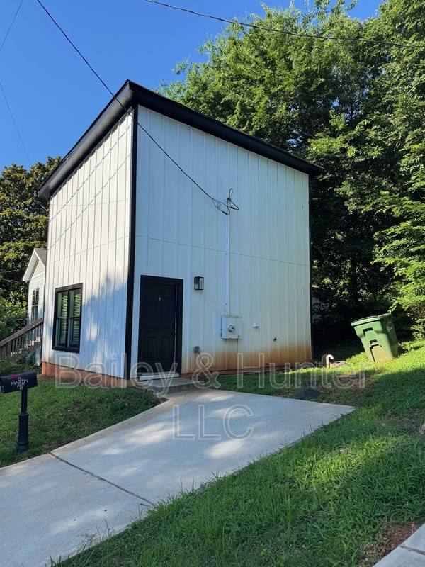 Apartment for rent at 81 Martin Ave SE #B, Atlanta, GA 30315