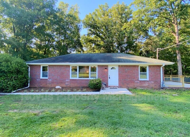 Apartment for rent at 1367 Stripling Chapel #A, Carrollton, GA 30117