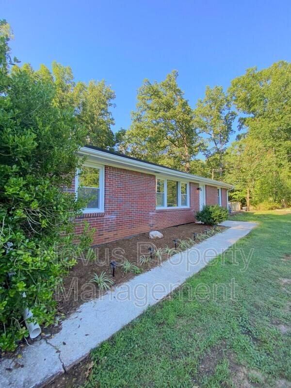Apartment for rent at 1367 Stripling Chapel #A, Carrollton, GA 30117