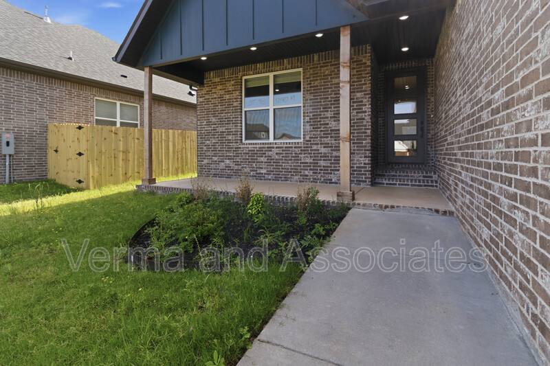 House for rent at 1240 Mammoth St, Centerton, AR 72719