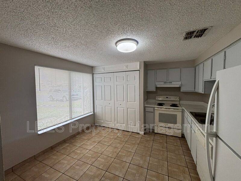 Townhouse for rent at 4974 Sanoma Village, Orlando, FL 32808