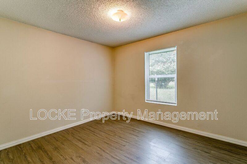 House for rent at 716 S Perkins St #B, Fort Worth, TX 76103