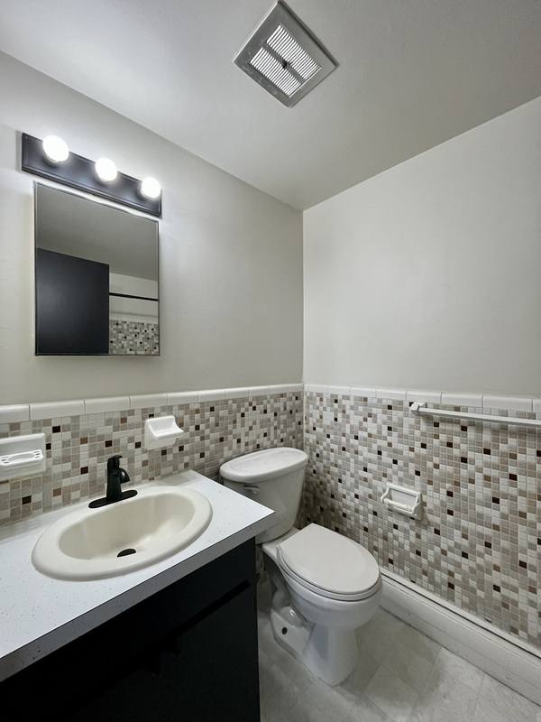 Apartment for rent at 720 Harrison Blvd #20, Lincoln Park, MI 48146