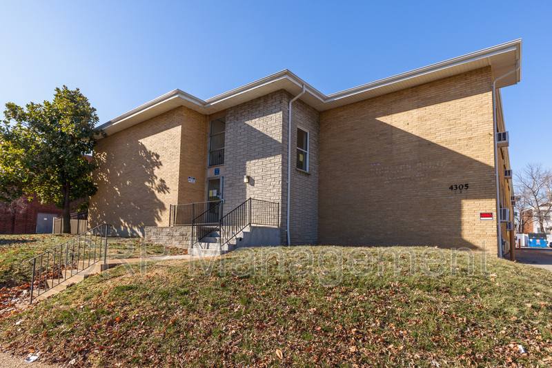 Apartment for rent at 4305 Virginia Ave #204, Saint Louis, MO 63111