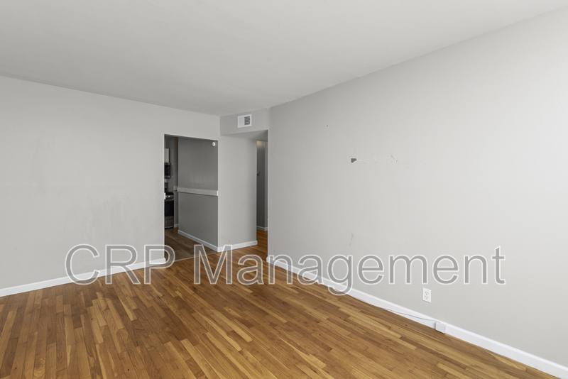 Apartment for rent at 4305 Virginia Ave #204, Saint Louis, MO 63111