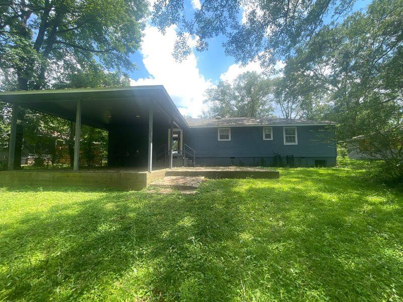 House for rent at 1010 Deryll St, Jackson, MS 39212