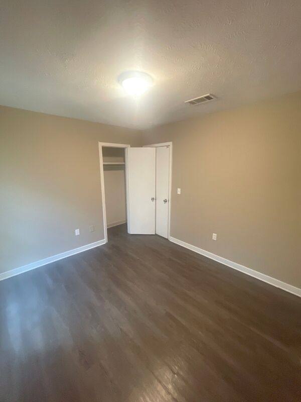 House for rent at 1010 Deryll St, Jackson, MS 39212