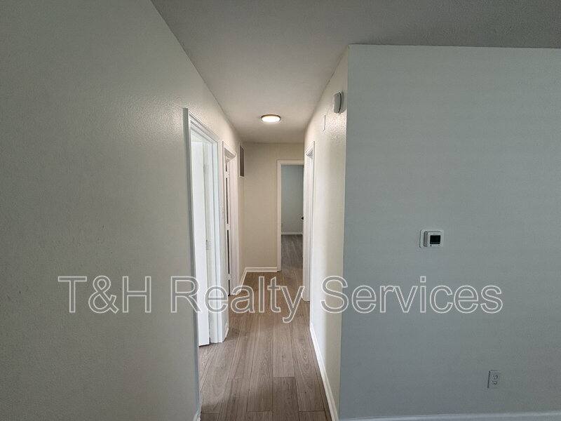House for rent at 2145 Shadowbrook Dr, Plainfield, IN 46168