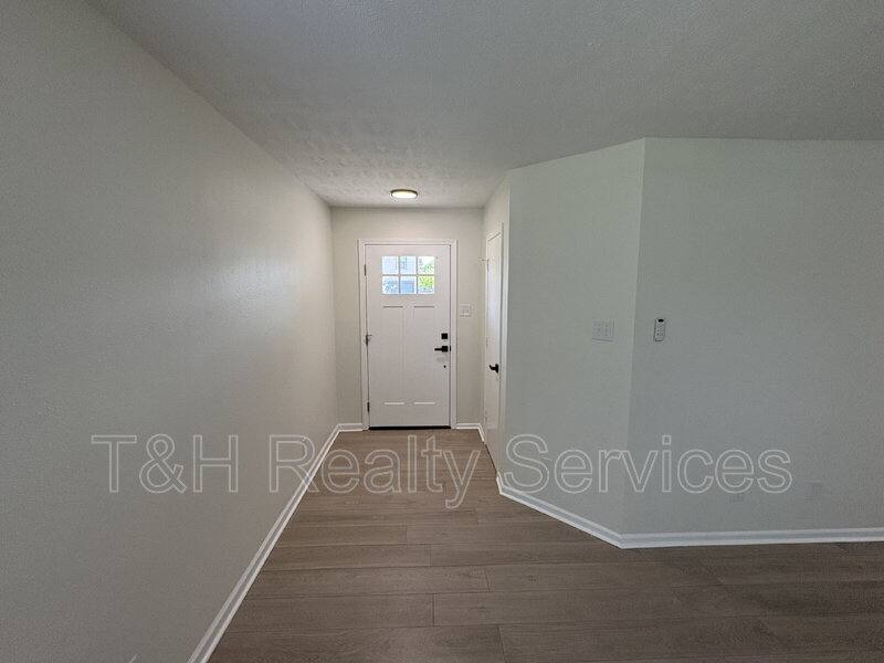 House for rent at 2145 Shadowbrook Dr, Plainfield, IN 46168