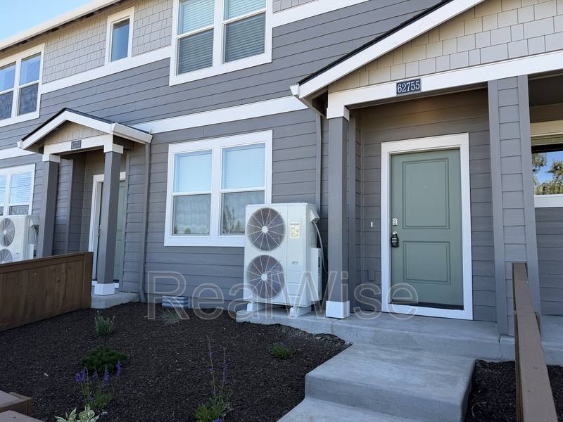 House for rent at 62755 Eagle Rd, Bend, OR 97701