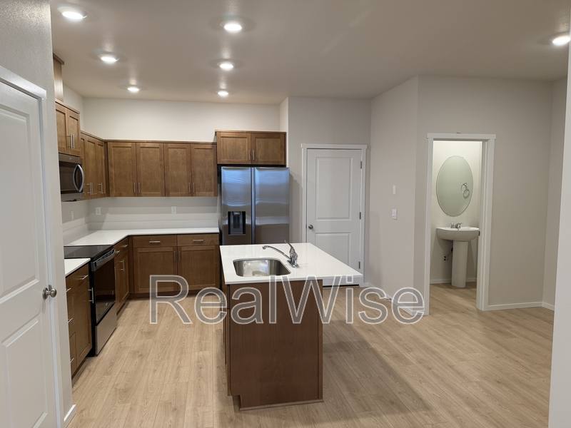 House for rent at 62755 Eagle Rd, Bend, OR 97701