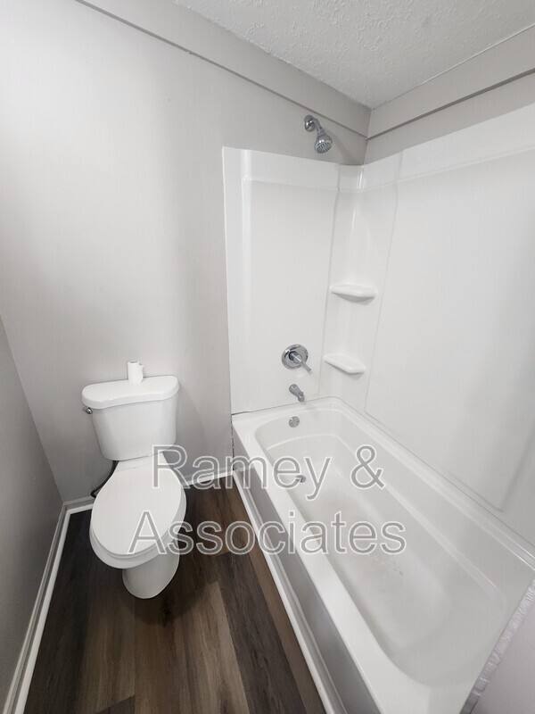 Apartment for rent at 1842 Bolling Ave, Louisville, KY 40210