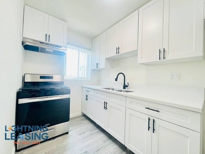 Apartment for rent at 251 S Loma Dr #12A, Los Angeles, CA 90026