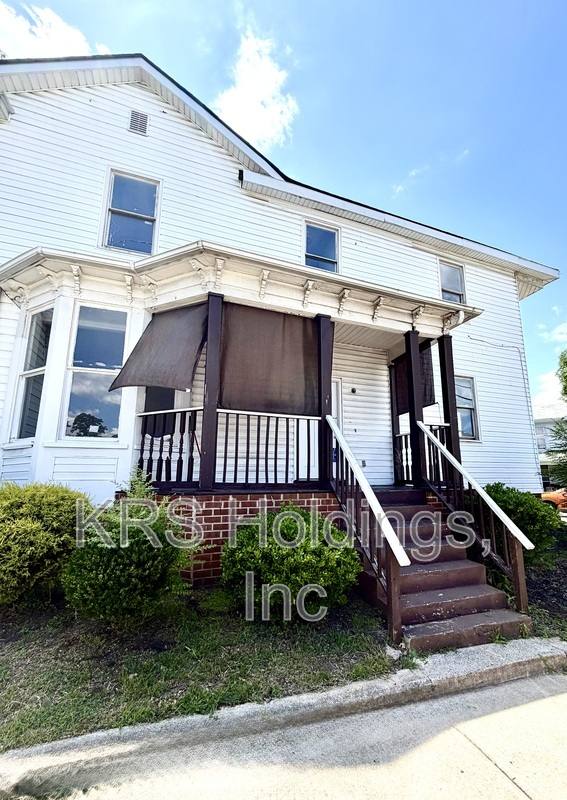 House for rent at 1701 Grace St, Lynchburg, VA 24505