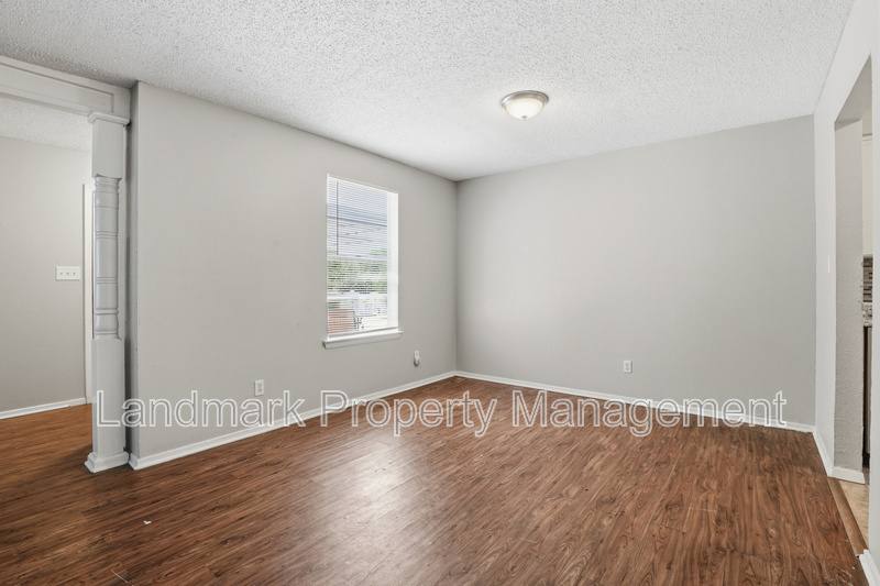 Apartment for rent at 6811 Trail Lake Dr, Fort Worth, TX 76133