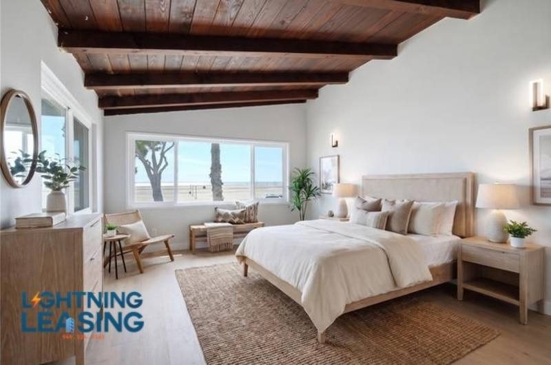 Apartment for rent at 5339 E Ocean Blvd #C, Long Beach, CA 90803