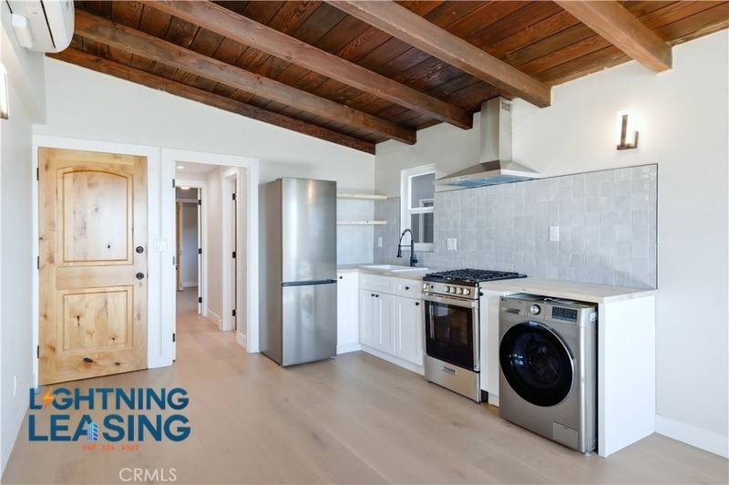 Apartment for rent at 5339 E Ocean Blvd #C, Long Beach, CA 90803