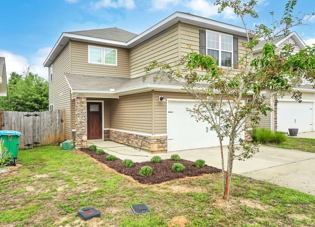 House for rent at 220 Wainwright Dr, Crestview, FL 32539