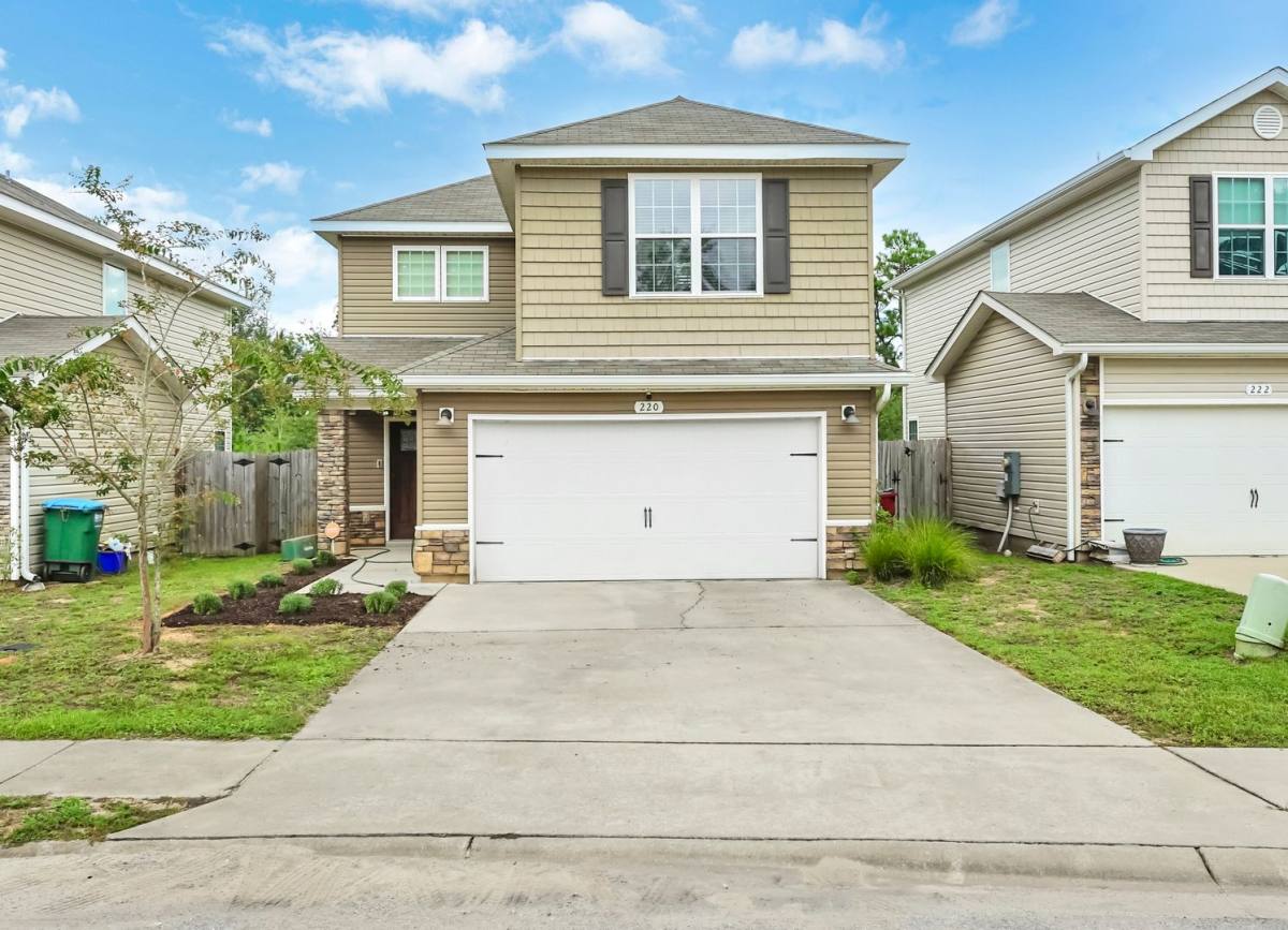 House for rent at 220 Wainwright Dr, Crestview, FL 32539