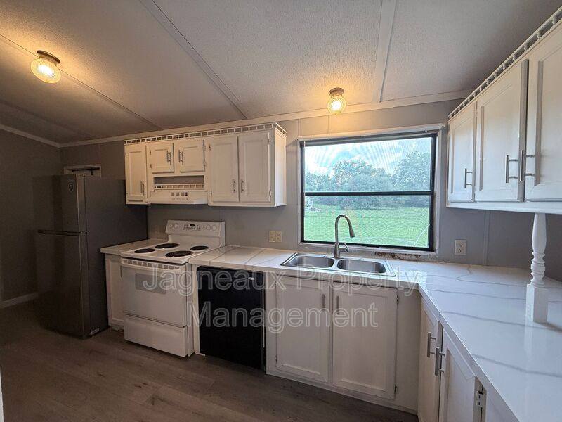 House for rent at 1115 N Crocker St, Sulphur, LA 70663