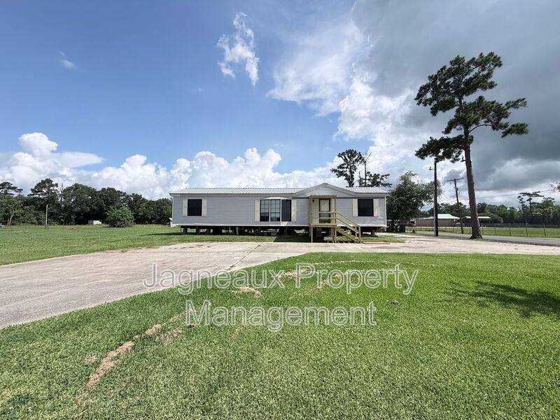 House for rent at 1115 N Crocker St, Sulphur, LA 70663