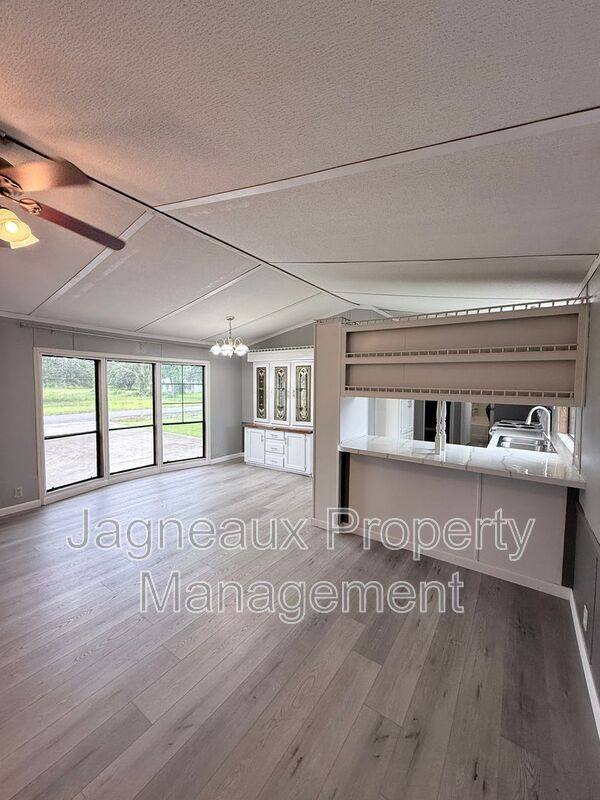 House for rent at 1115 N Crocker St, Sulphur, LA 70663