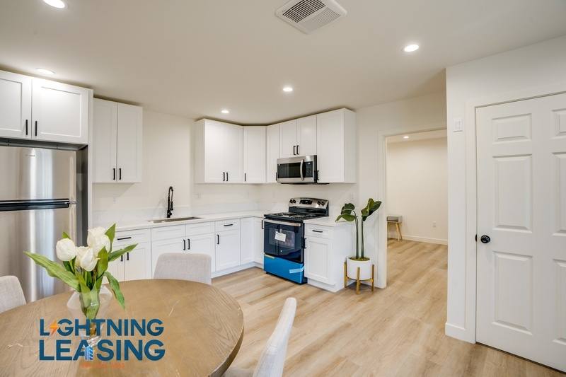 Apartment for rent at 12304 Burbank Blvd #15, Valley Village, CA 91607