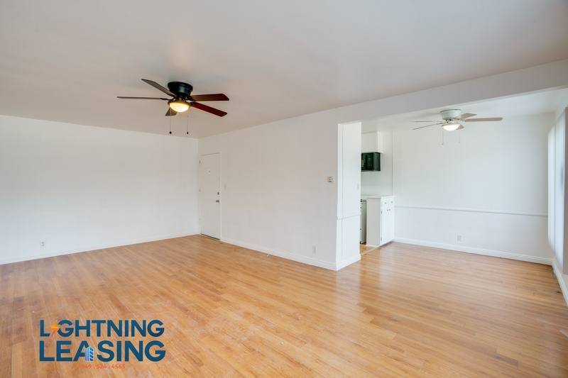 Apartment for rent at 12310 Chandler Blvd #21, Valley Village, CA 91607