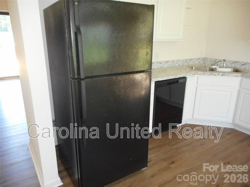 House for rent at 5901 Meadow Hill Dr, Charlotte, NC 28212