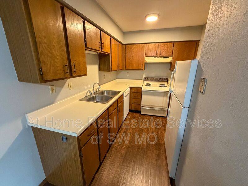 Apartment for rent at 1947 S Ingram Mill Rd #C6, Springfield, MO 65804