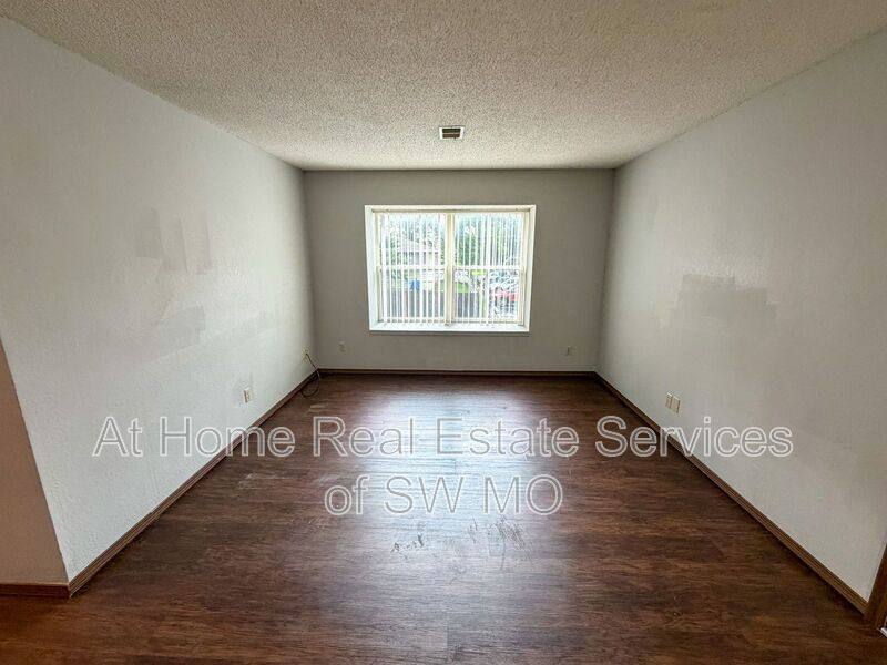 Apartment for rent at 1947 S Ingram Mill Rd #C6, Springfield, MO 65804