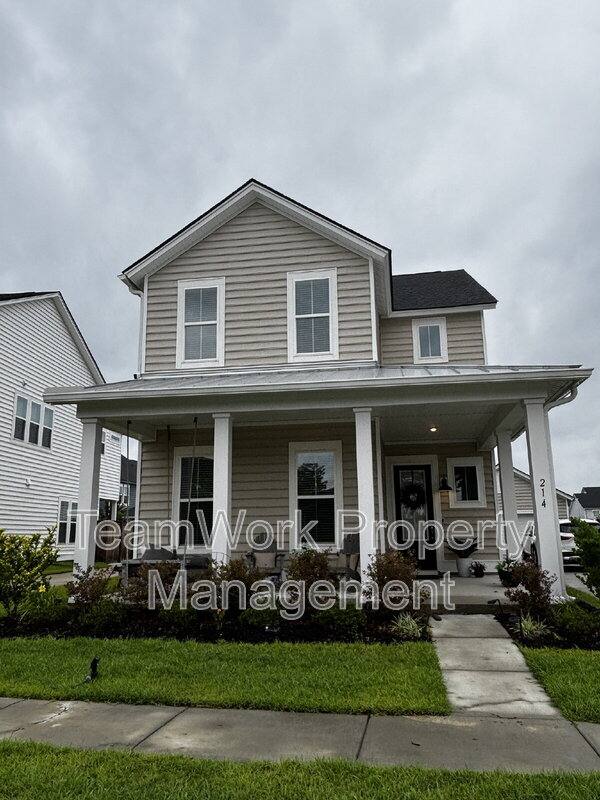 House for rent at 214 Narrowleaf Ave, Summerville, SC 29483