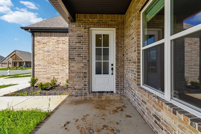 House for rent at 980 Trestle Lane, Centerton, AR 72719
