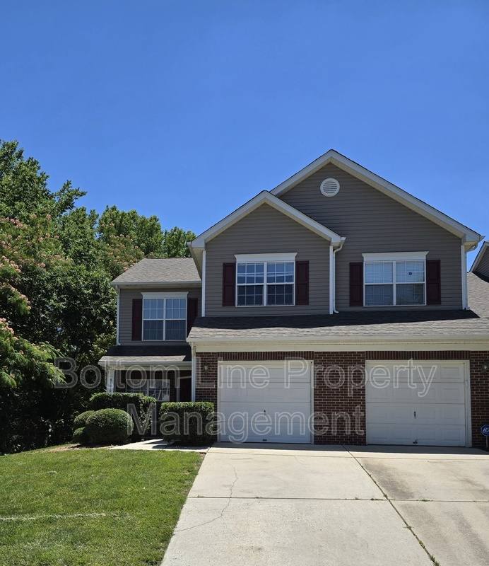 Townhouse for rent at 8630 Carolina Lily Lane, Charlotte, NC 28262