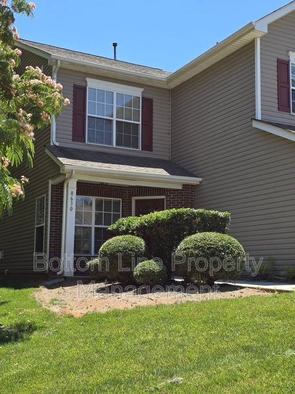 Townhouse for rent at 8630 Carolina Lily Lane, Charlotte, NC 28262
