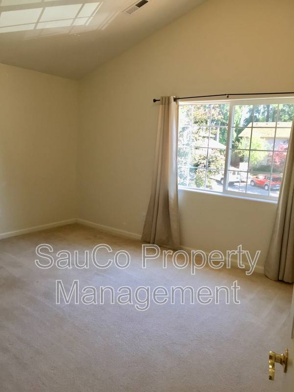 House for rent at 1861 SE 47th Ave, Hillsboro, OR 97123
