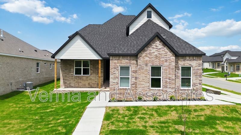 House for rent at 1031 Whistler St, Centerton, AR 72719